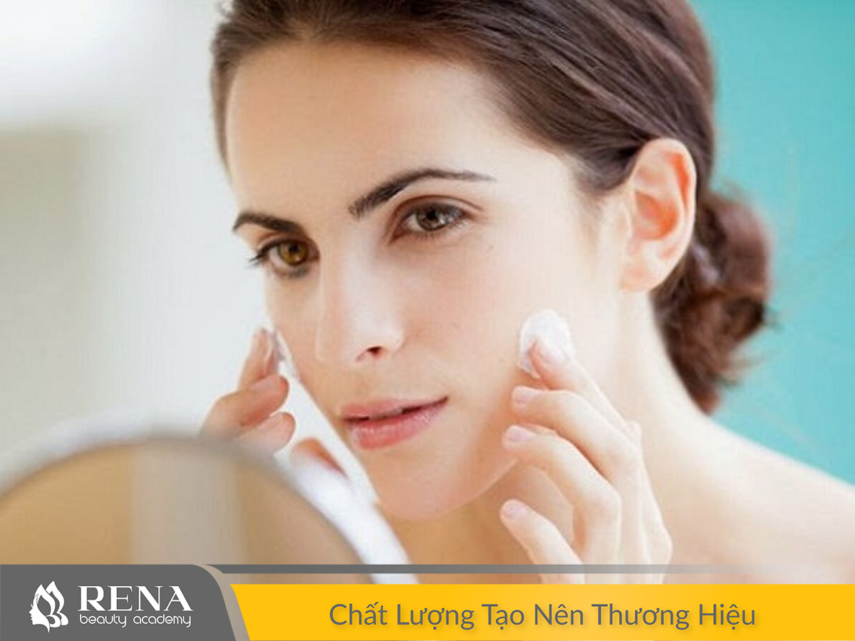 Nghệ thuật chăm sóc da sau mụn 