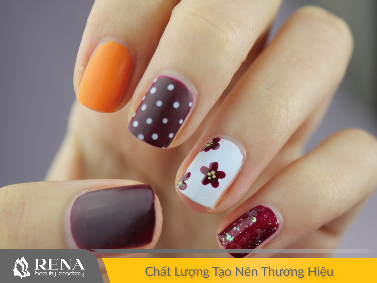 Có nên đăng kí  tham gia lớp học  Nails buổi tối  ?