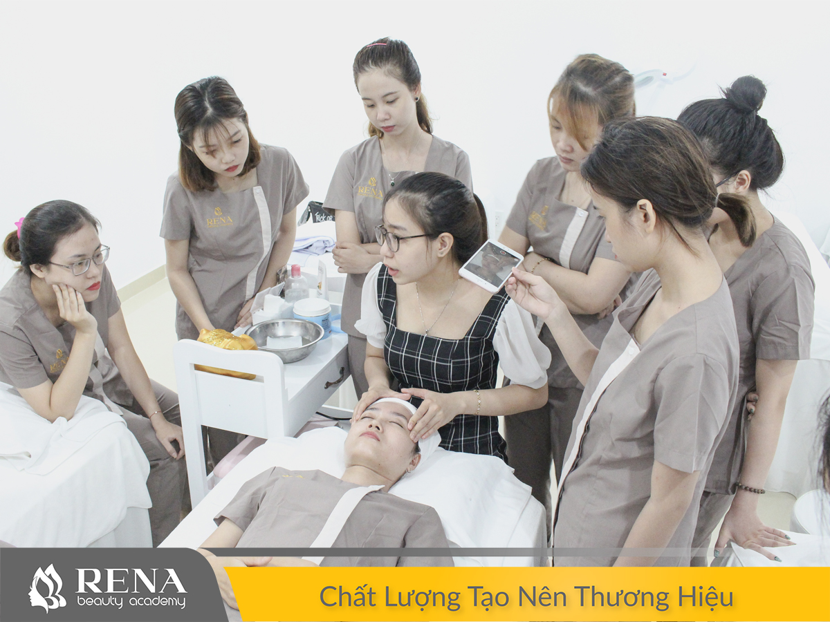 Làm thế nào để tiết kiệm chi phí học spa?