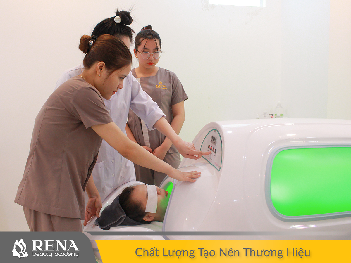 Công dụng của dịch vụ tắm trắng phi thuyền tại các SPA