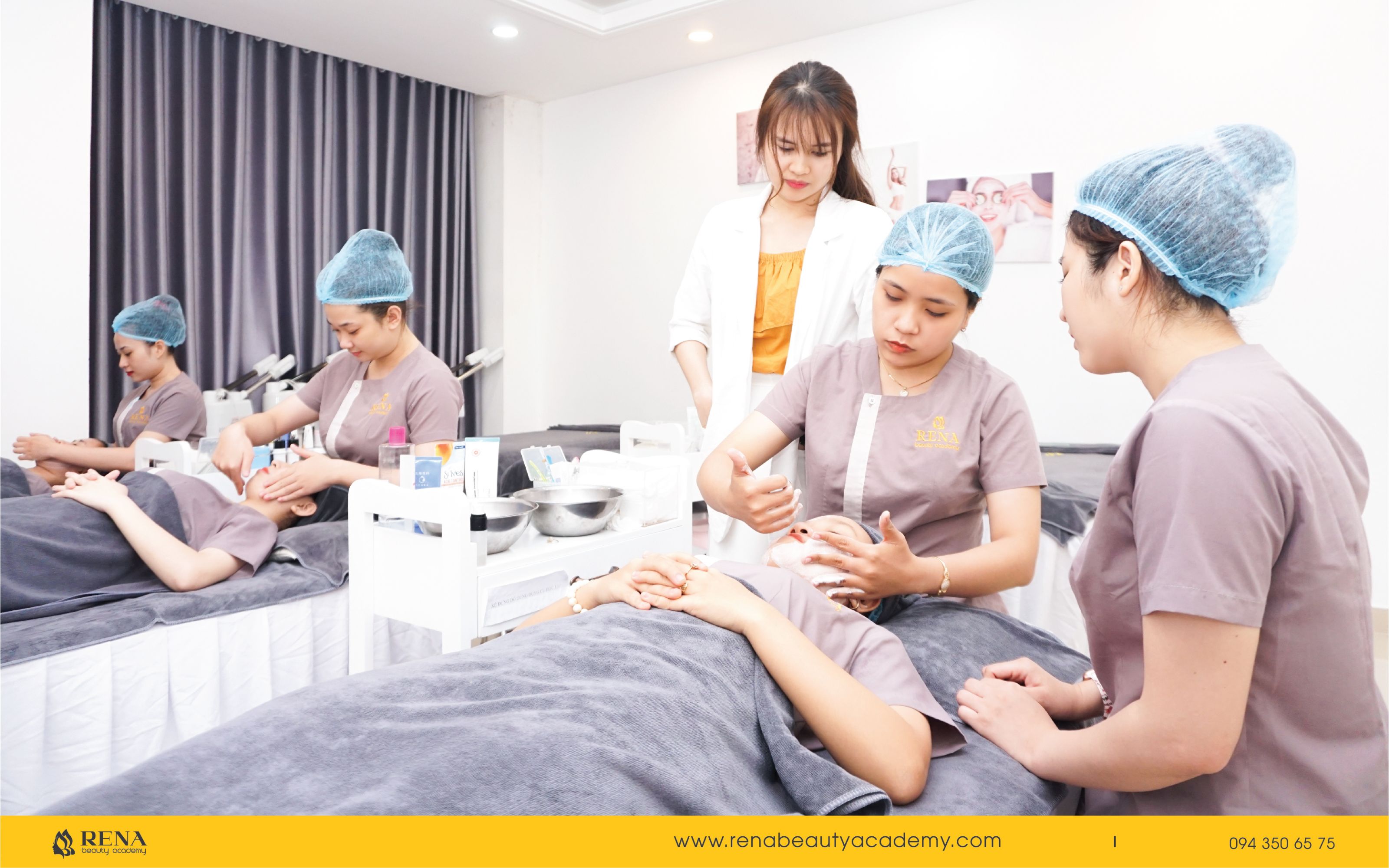 Độ tuổi học nghề Spa tại Trường Rena